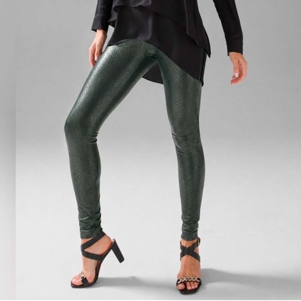 White House Black Market Runway Leggings Spruce Green Faux Leather Python Sz 4
